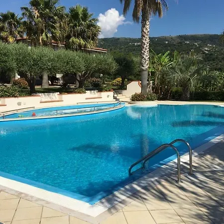 Casa Amelia Ricadi