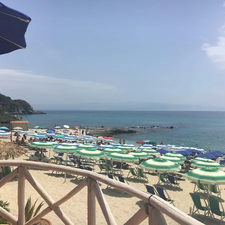Casa Amelia Appartement Ricadi